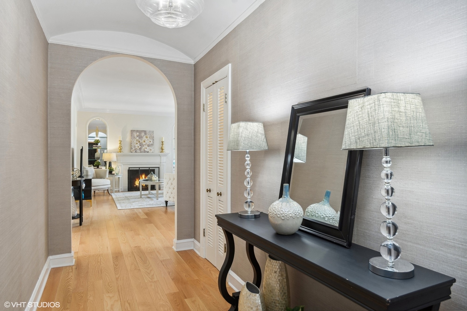 73 E Elm Street Unit: 11D