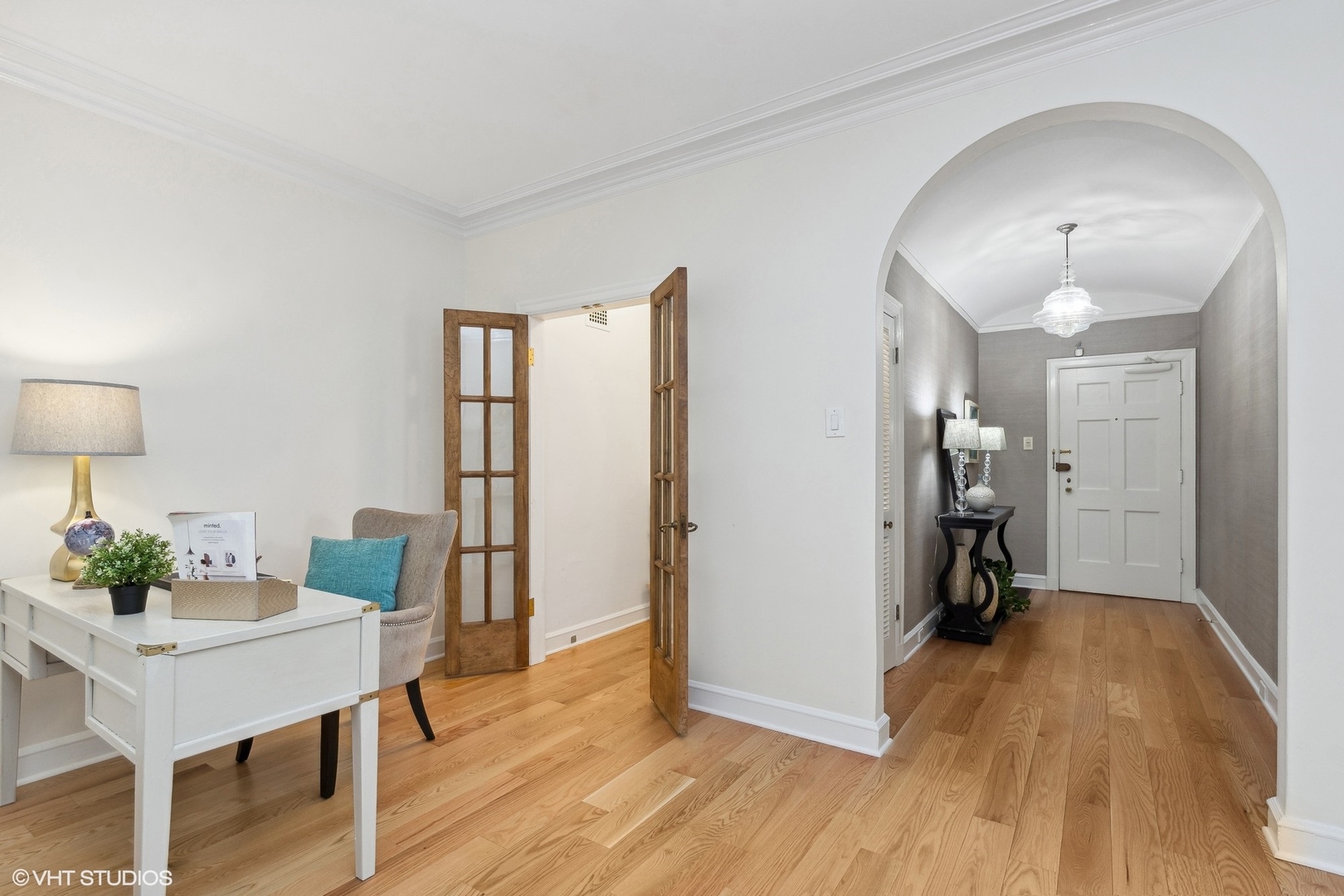 73 E Elm Street Unit: 11D