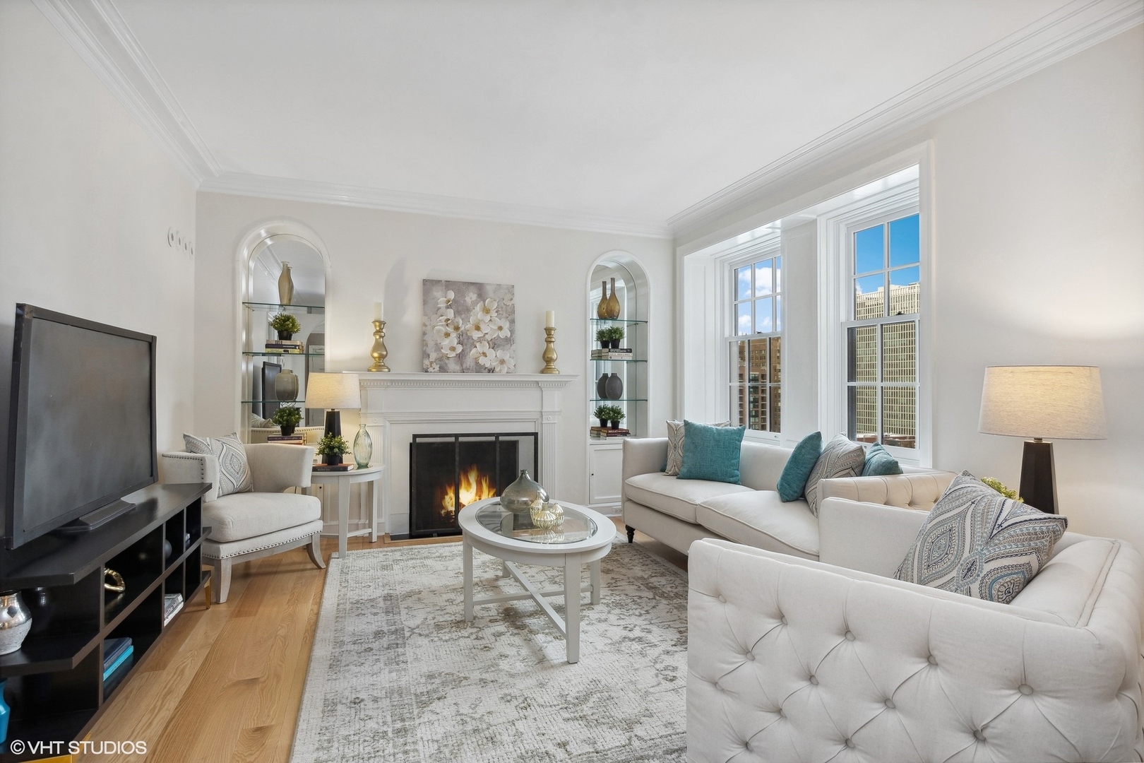 73 E Elm Street Unit: 11D