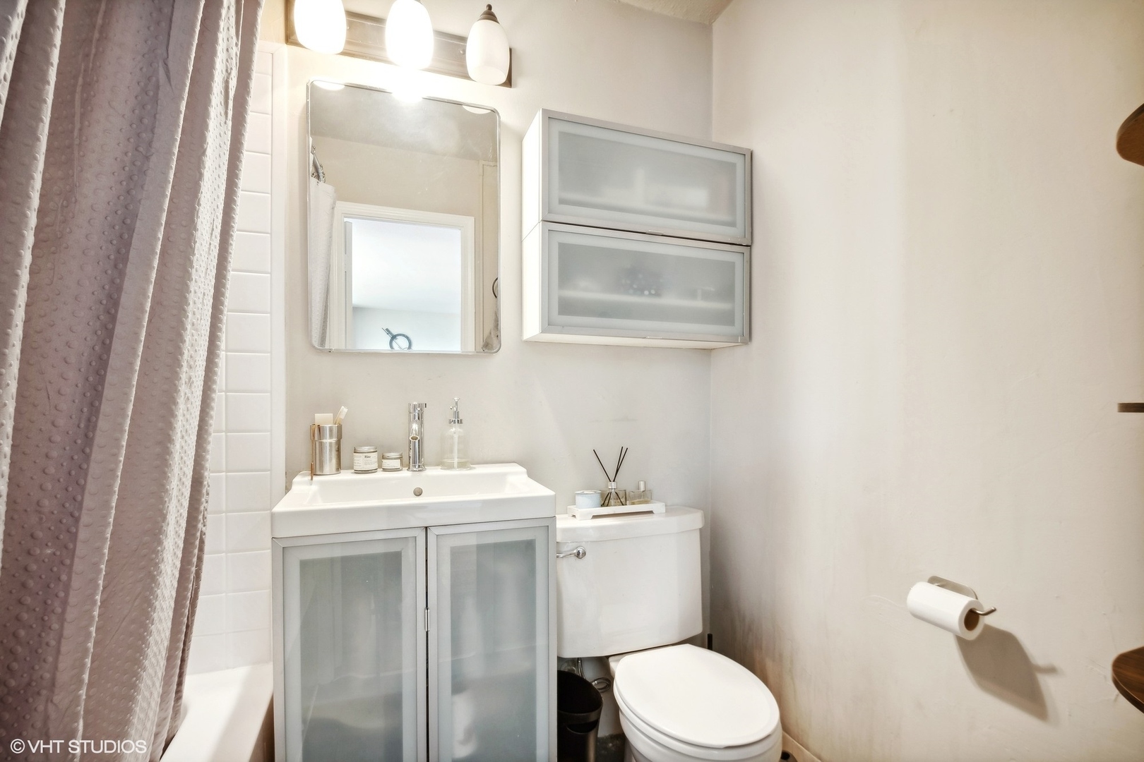 3100 N lake shore Drive Unit: 1113