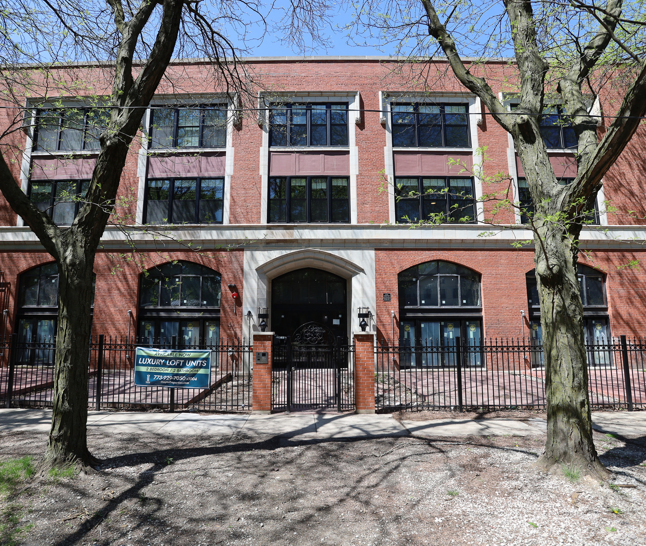 4046 N Hermitage Avenue Unit: 201