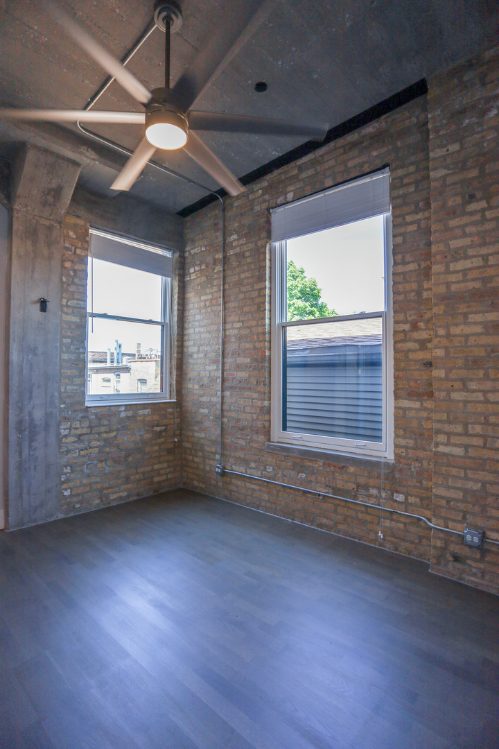 4046 N Hermitage Avenue Unit: 201