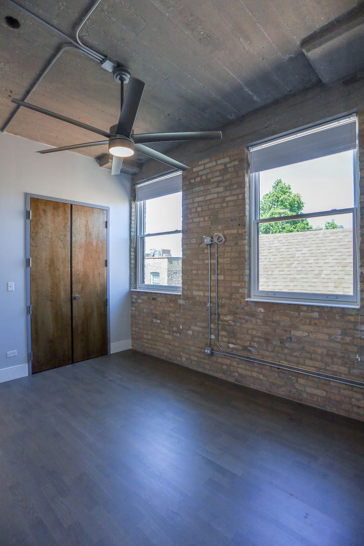 4046 N Hermitage Avenue Unit: 201