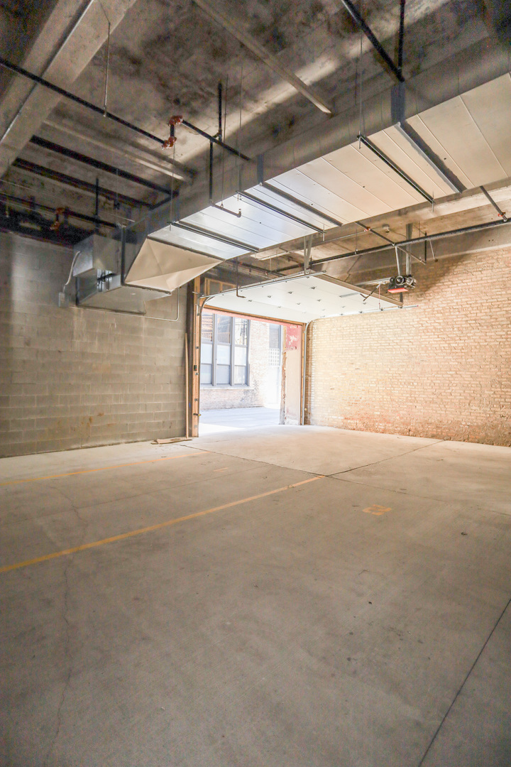 4046 N Hermitage Avenue Unit: 201