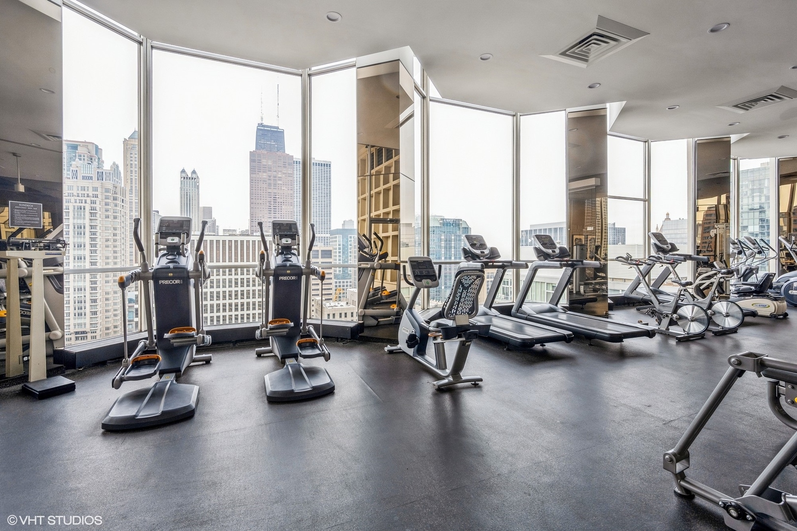 535 N Michigan Avenue Unit: 2606