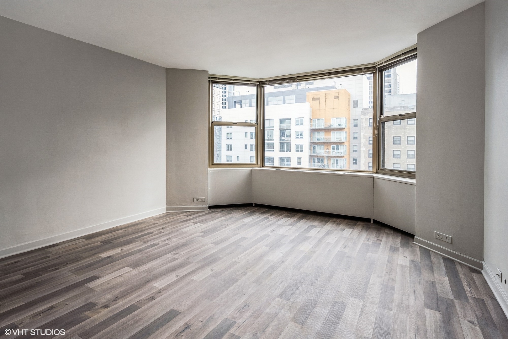 535 N Michigan Avenue Unit: 2606