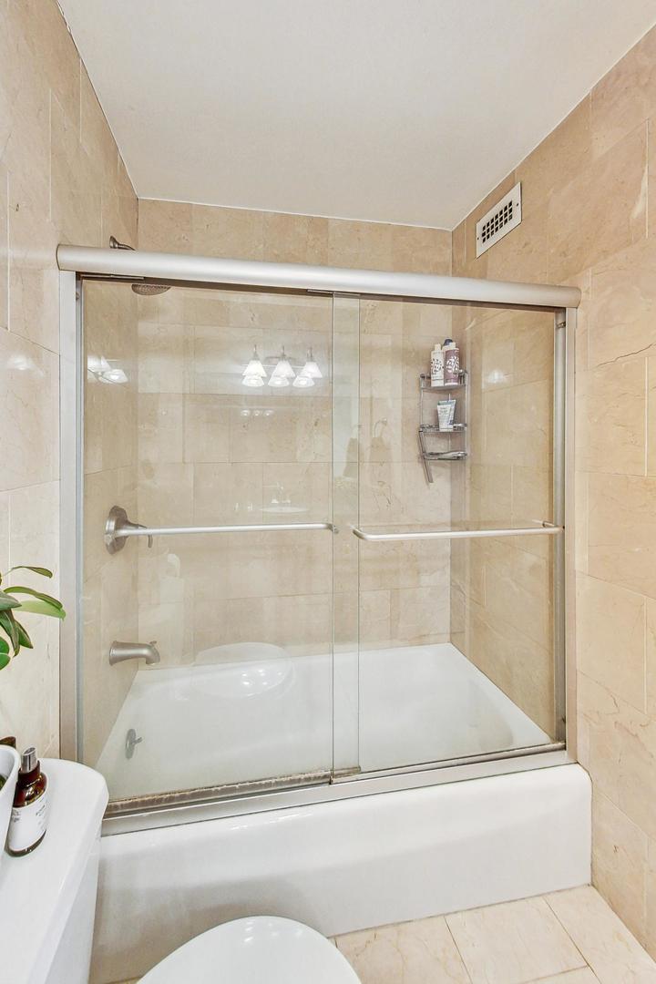 70 W Burton Place Unit: 2601