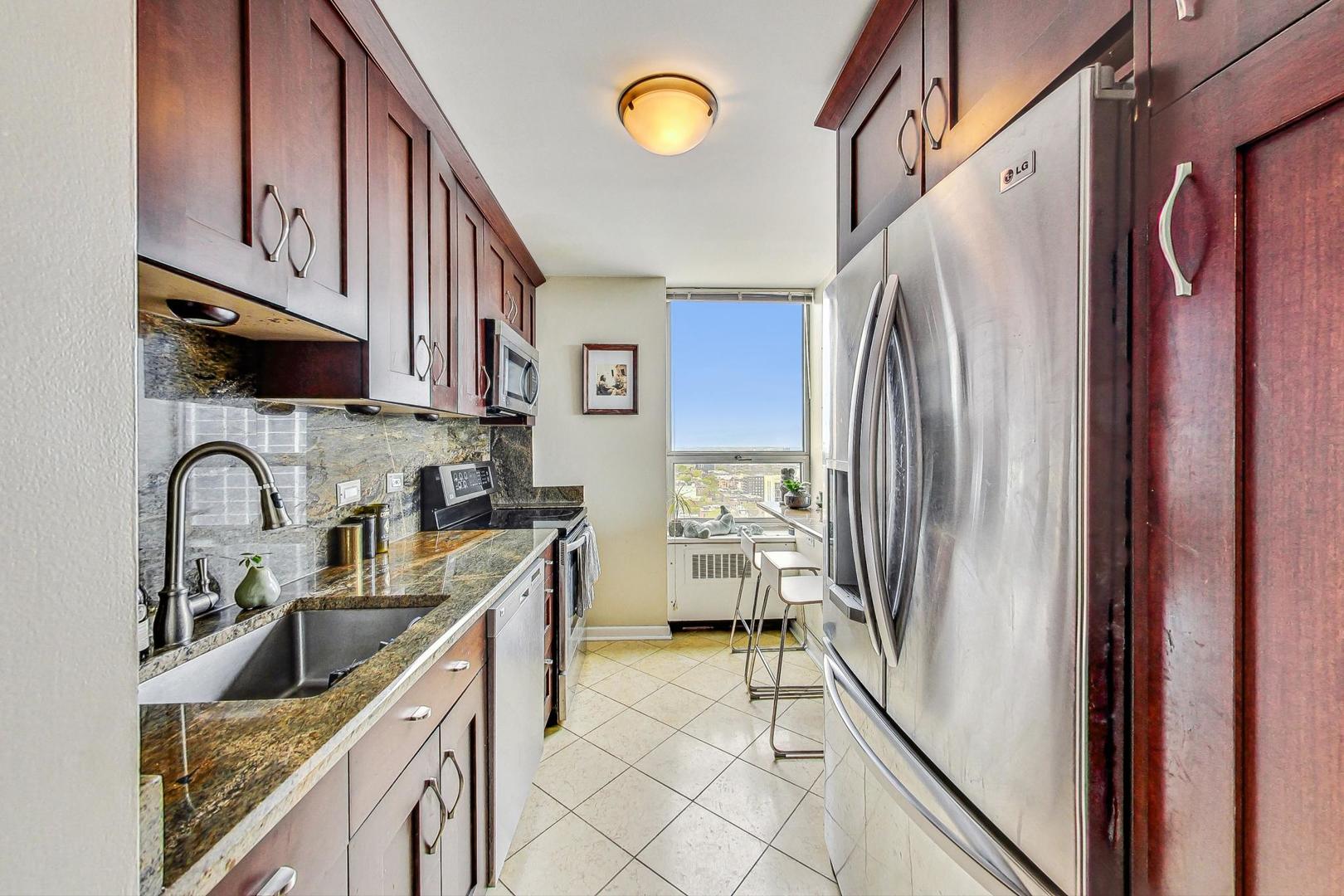 70 W Burton Place Unit: 2601