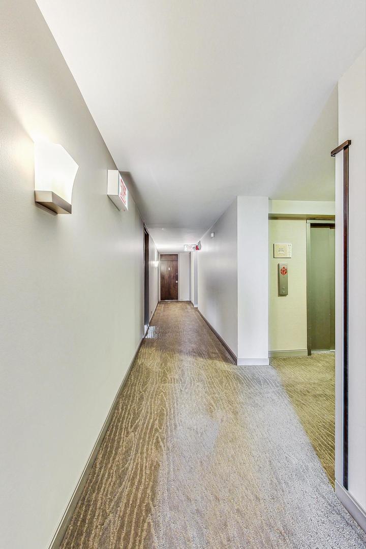 70 W Burton Place Unit: 2601