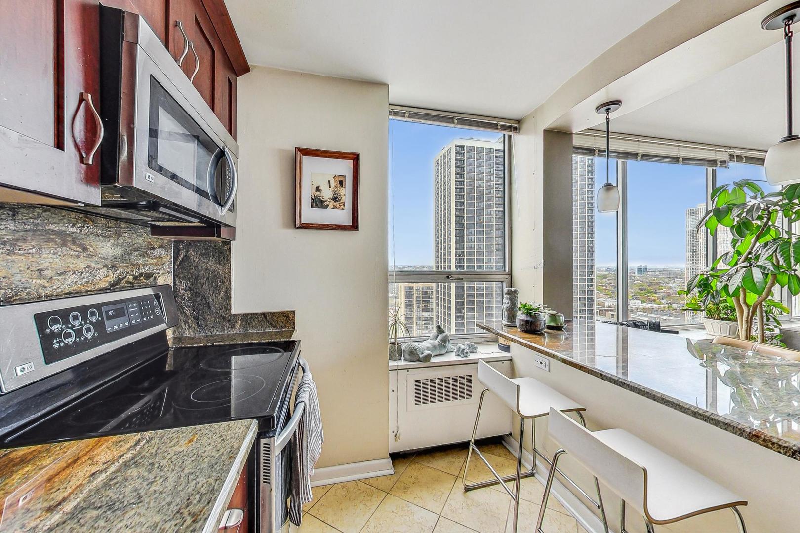 70 W Burton Place Unit: 2601