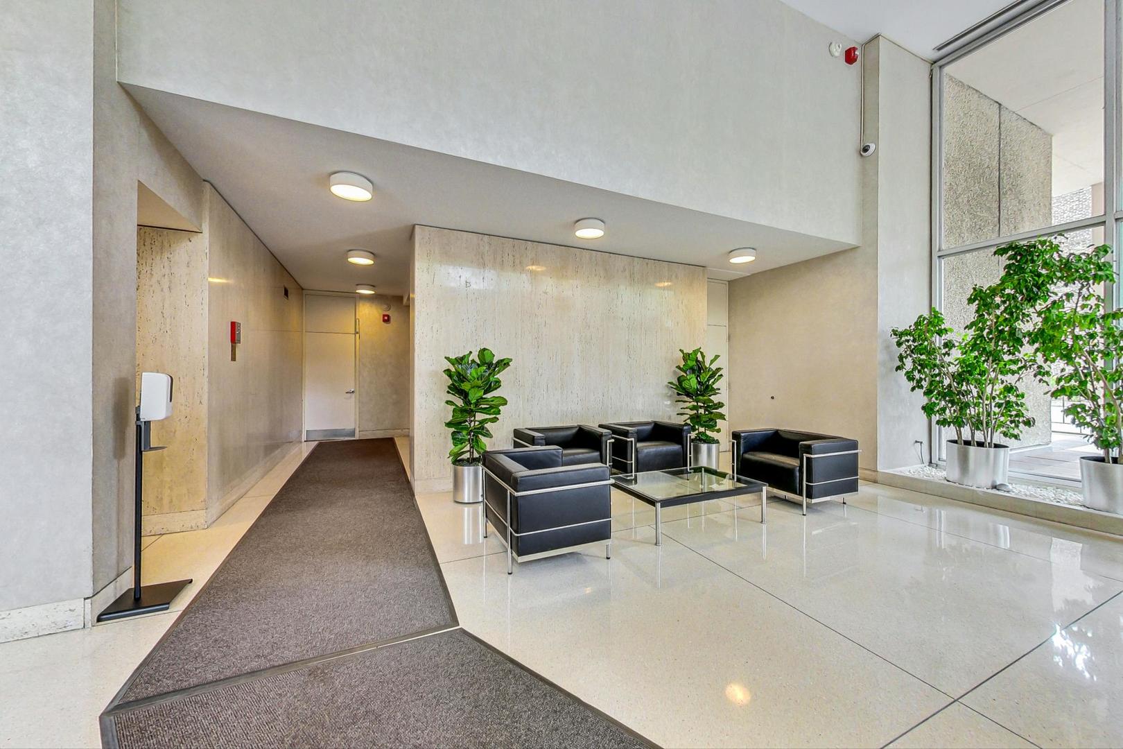 70 W Burton Place Unit: 2601