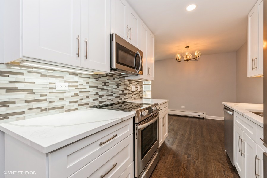 420 W Aldine Avenue Unit: 505