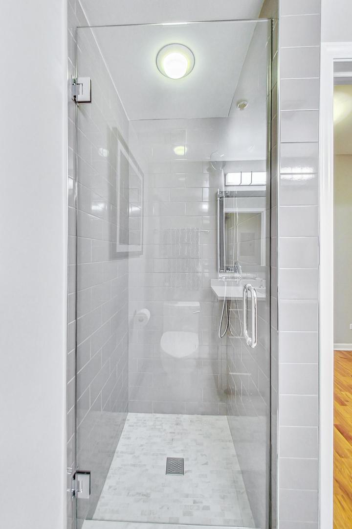 1212 N Wells Street Unit: 801