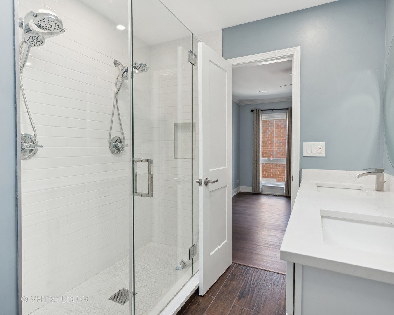 1135 W Newport Avenue Unit: D