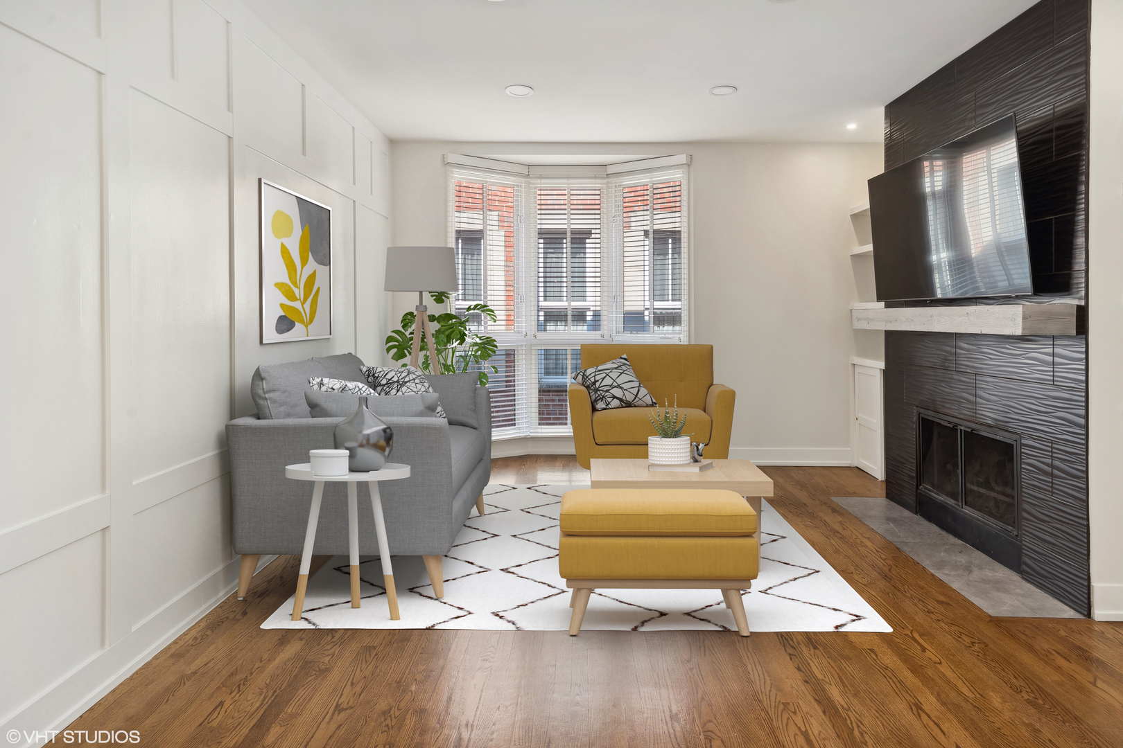 1135 W Newport Avenue Unit: D