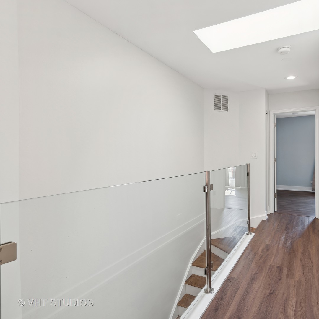 1135 W Newport Avenue Unit: D