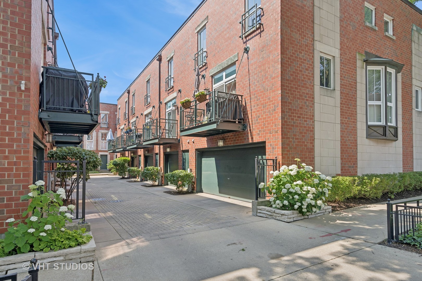 1135 W Newport Avenue Unit: D