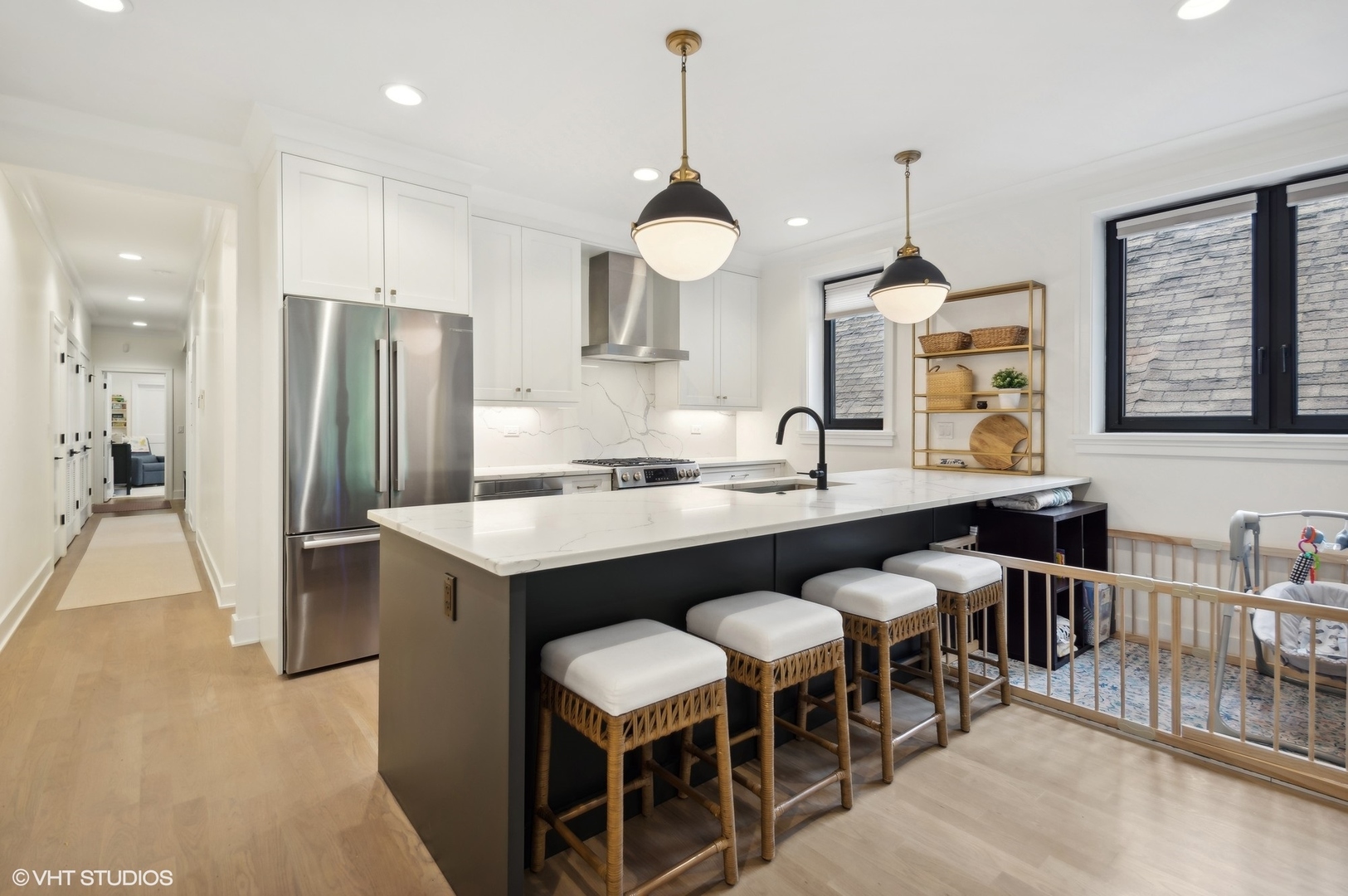 4930 N Damen Avenue Unit: 2