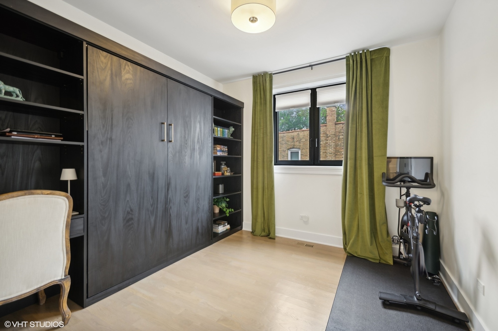 4930 N Damen Avenue Unit: 2