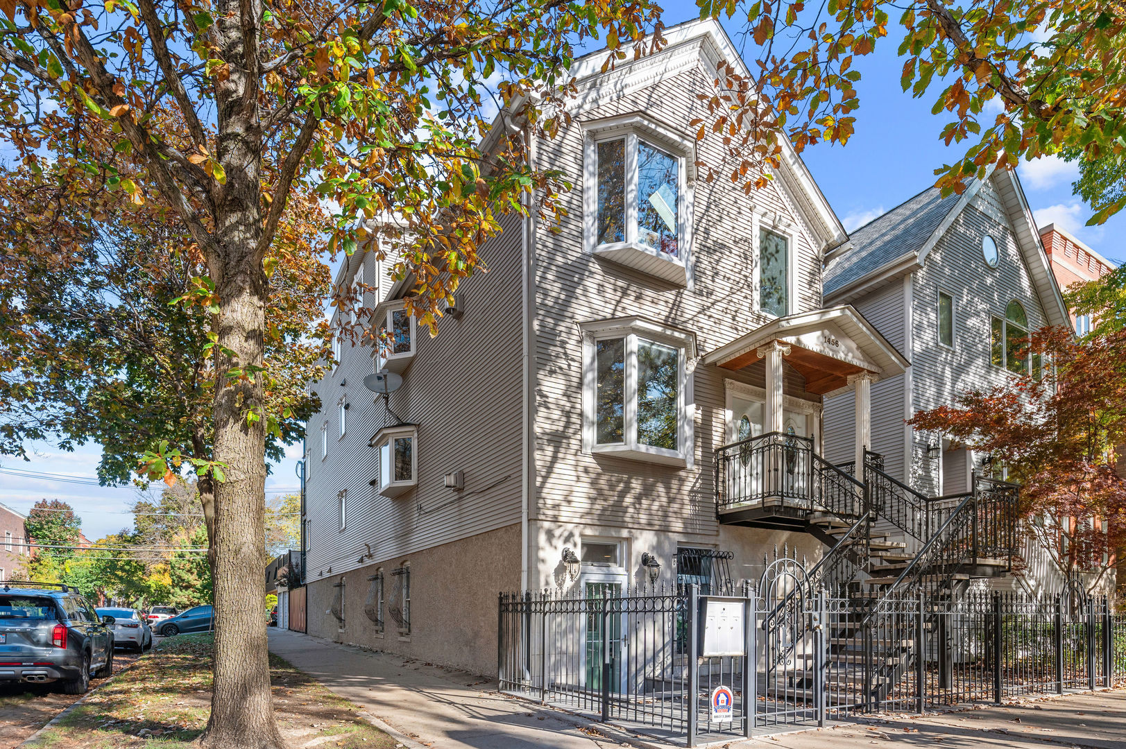 1456 W Wolfram Street Unit: 2