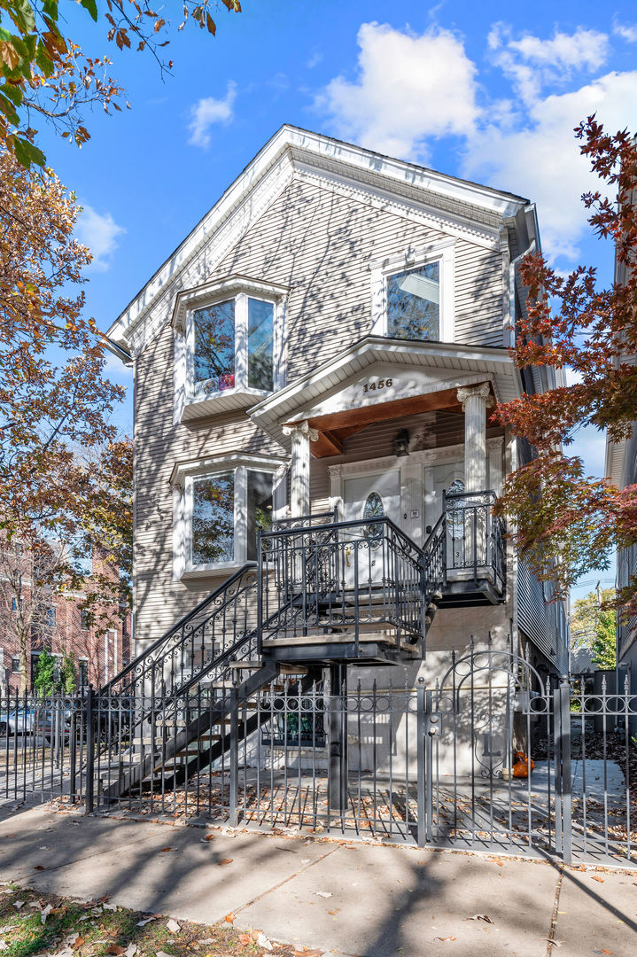 1456 W Wolfram Street Unit: 2
