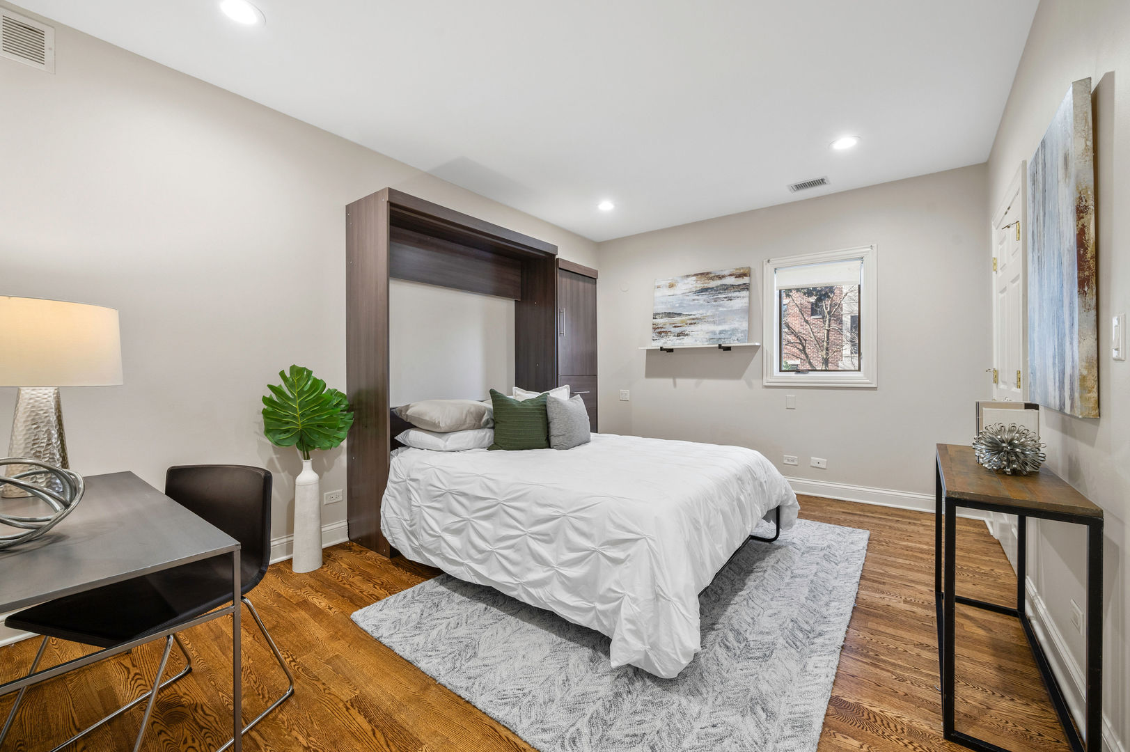 1456 W Wolfram Street Unit: 2