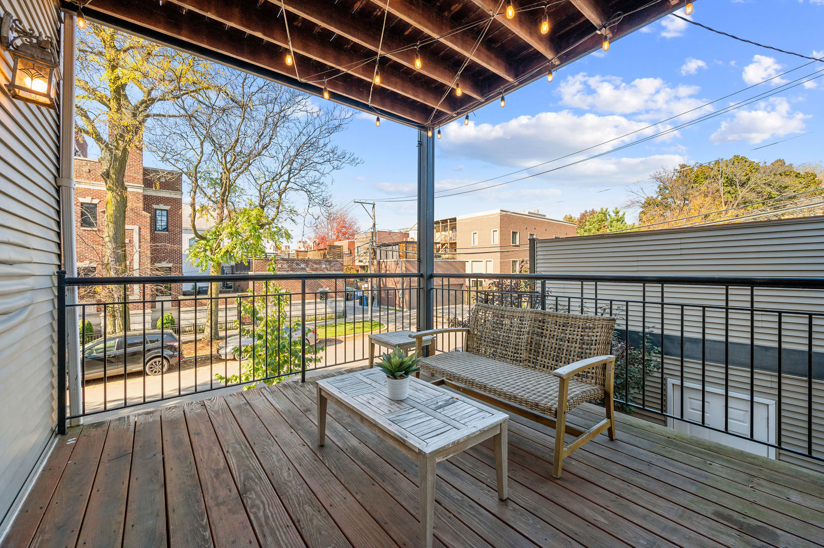 1456 W Wolfram Street Unit: 2