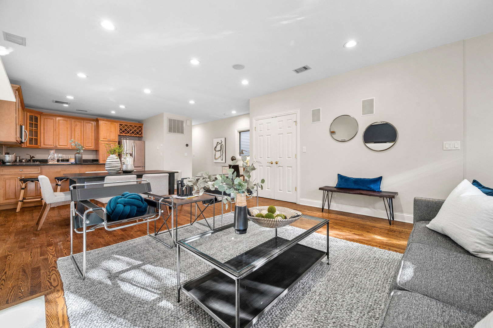 1456 W Wolfram Street Unit: 2