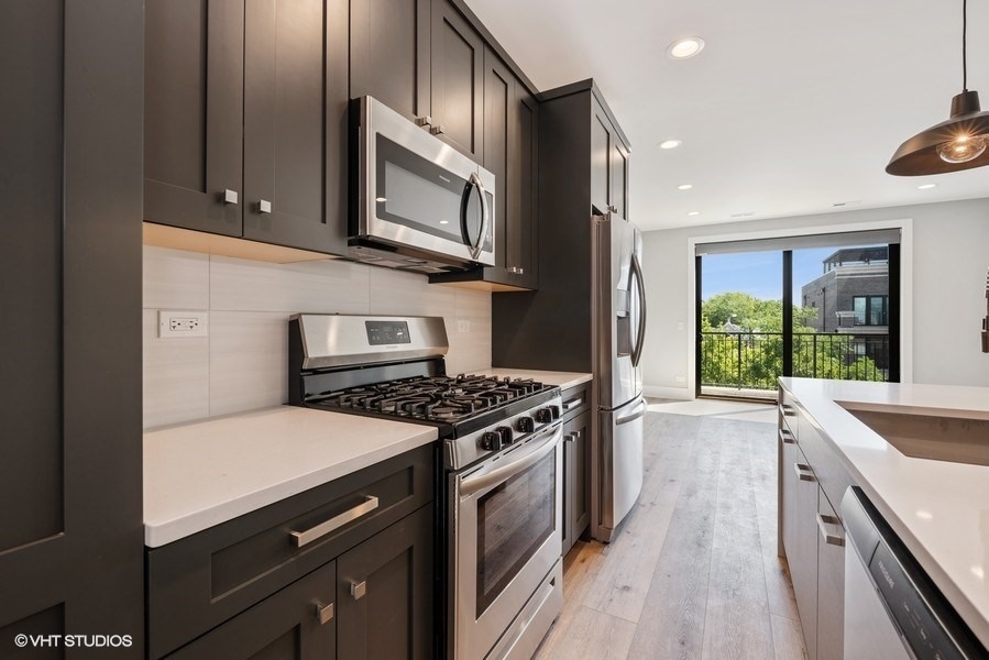 3720 N Ashland Avenue Unit: 304