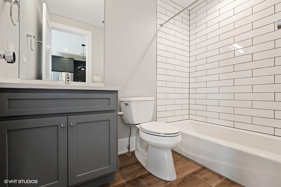 3720 N Ashland Avenue Unit: 304