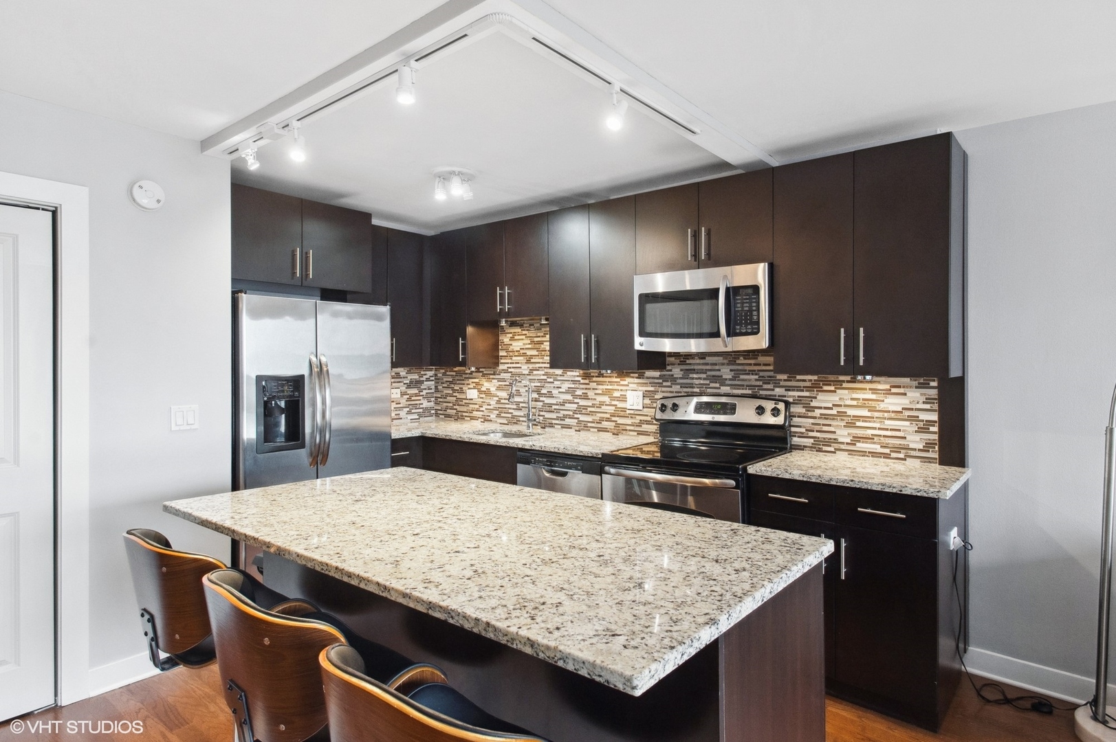 2930 N Sheridan Road Unit: 1511