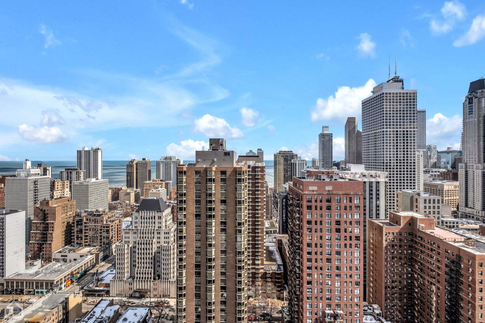 1122 N Clark Street Unit: 3606