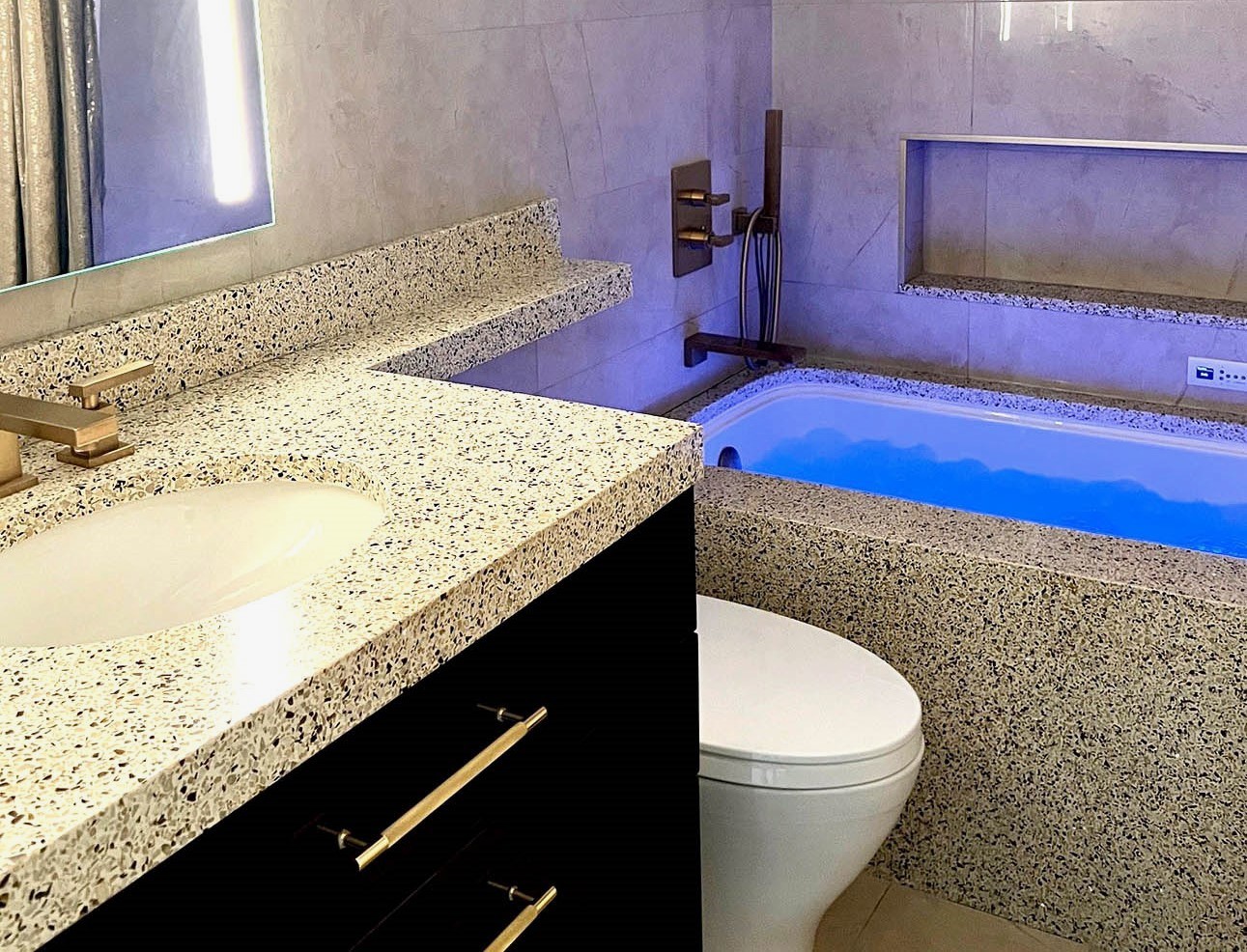 1122 N Clark Street Unit: 3606