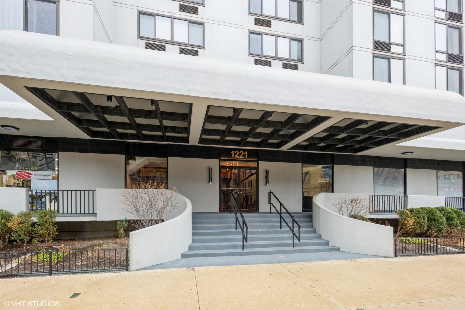 1221 N DEARBORN Street Unit: 607S