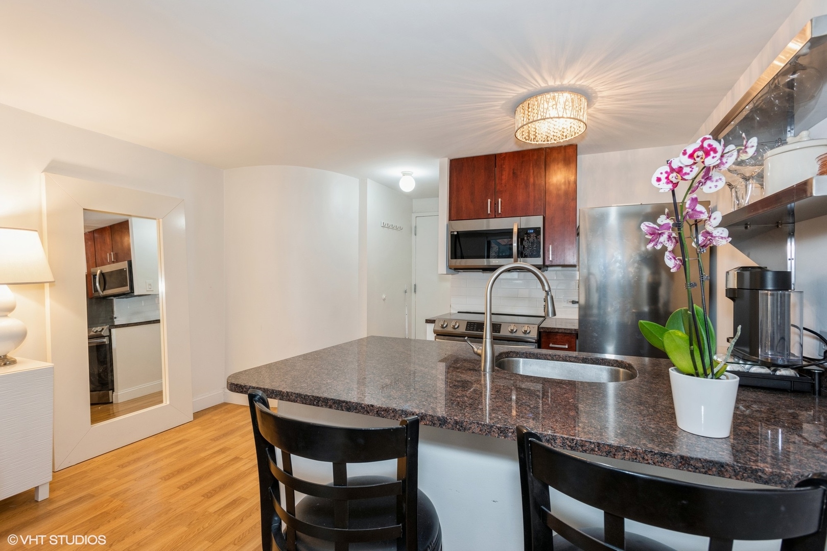 1221 N DEARBORN Street Unit: 607S