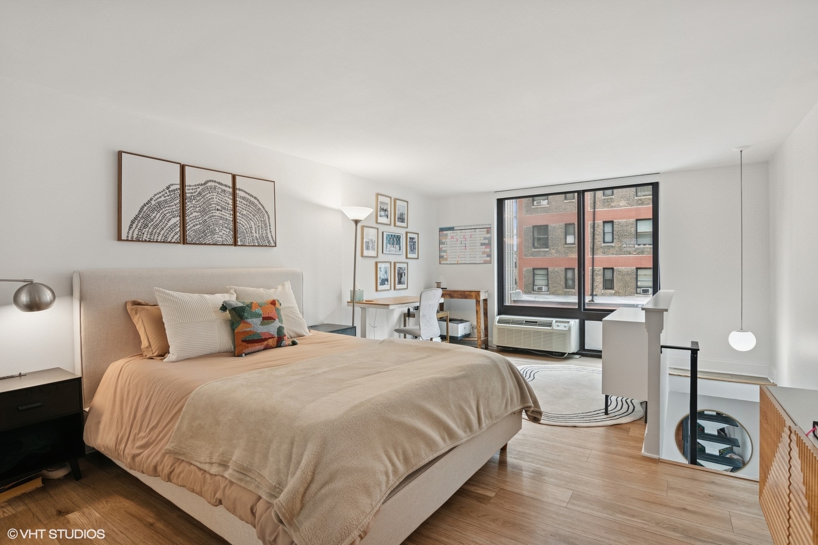 1221 N DEARBORN Street Unit: 607S