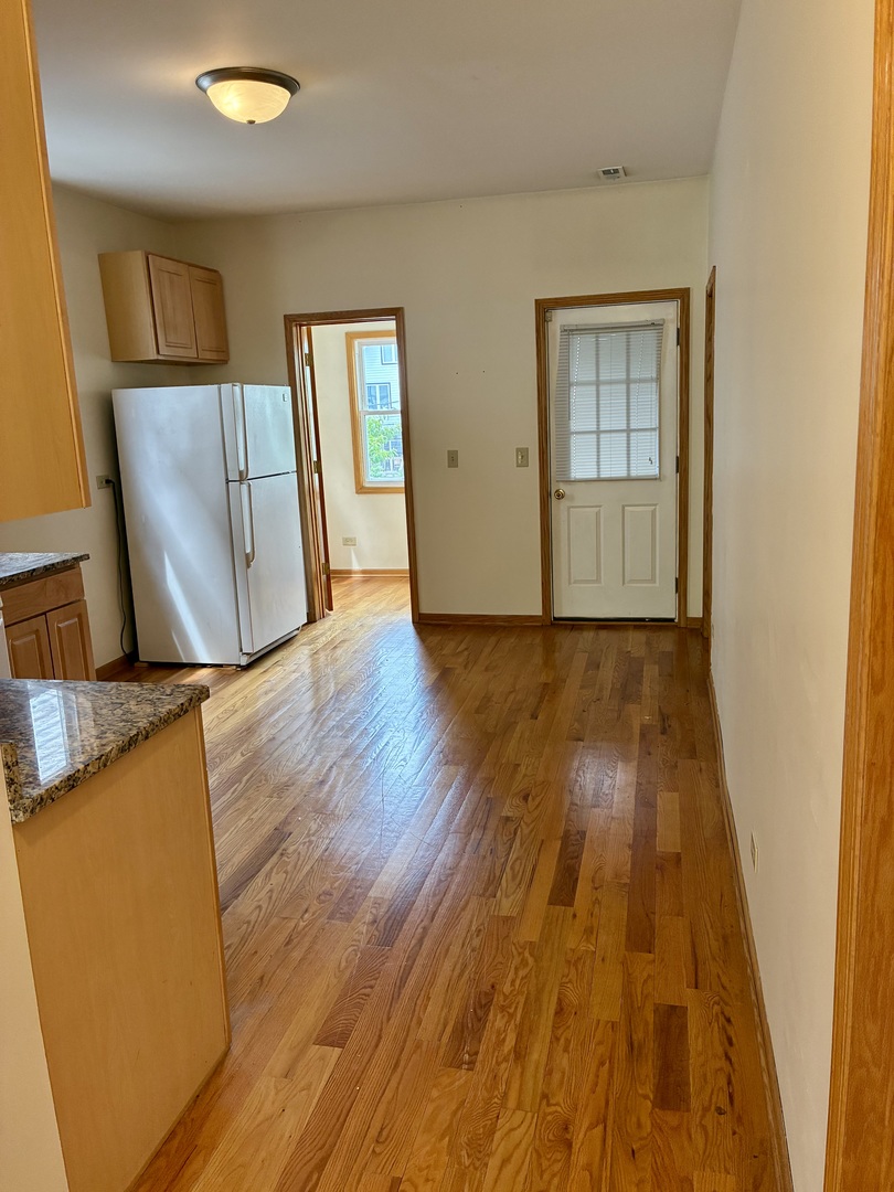 2710 N Ridgeway Avenue Unit: 2