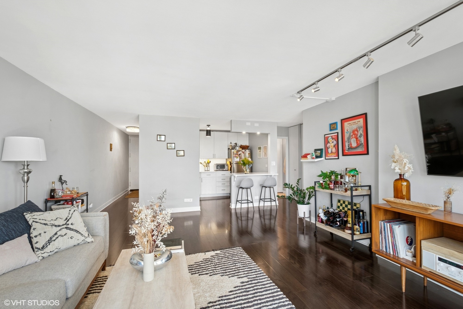 1636 N Wells Street Unit: 1107