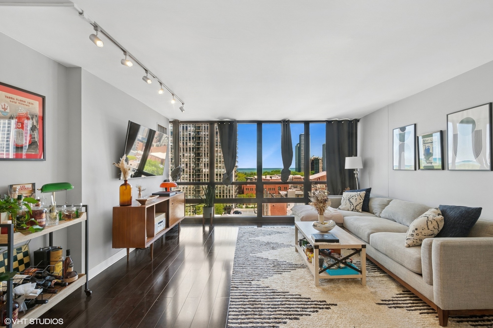 1636 N Wells Street Unit: 1107