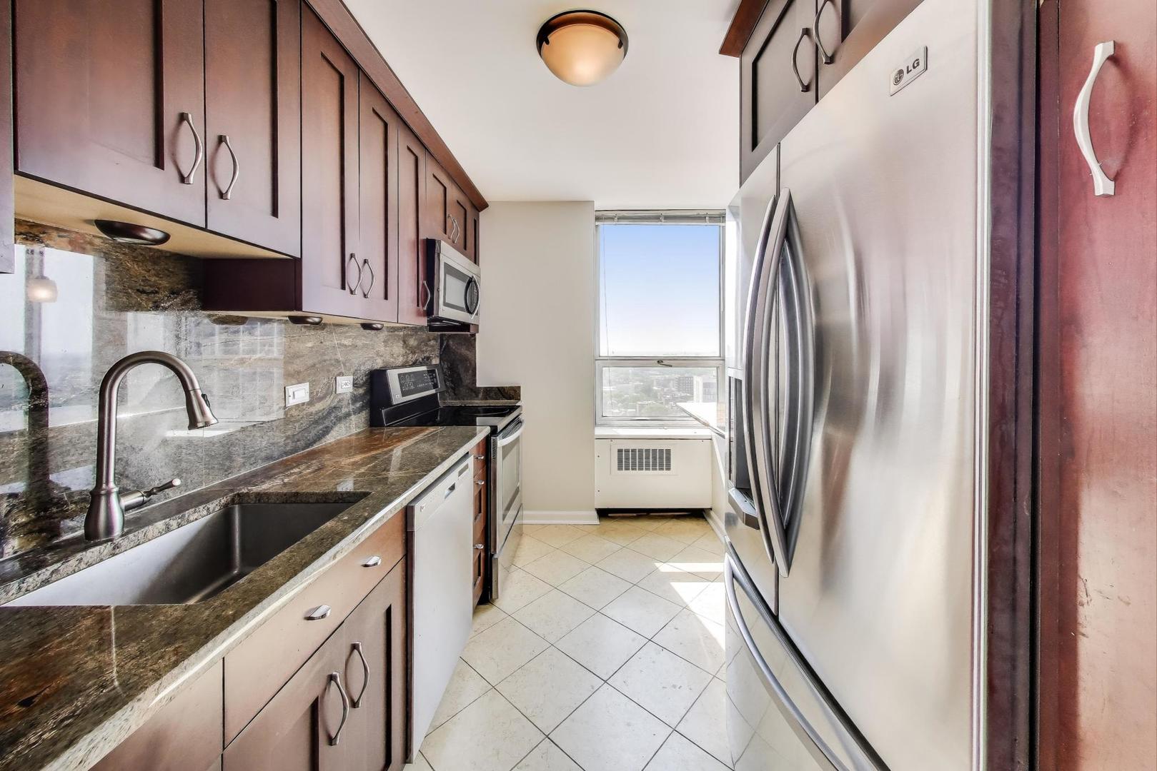 70 W Burton Place Unit: 2601