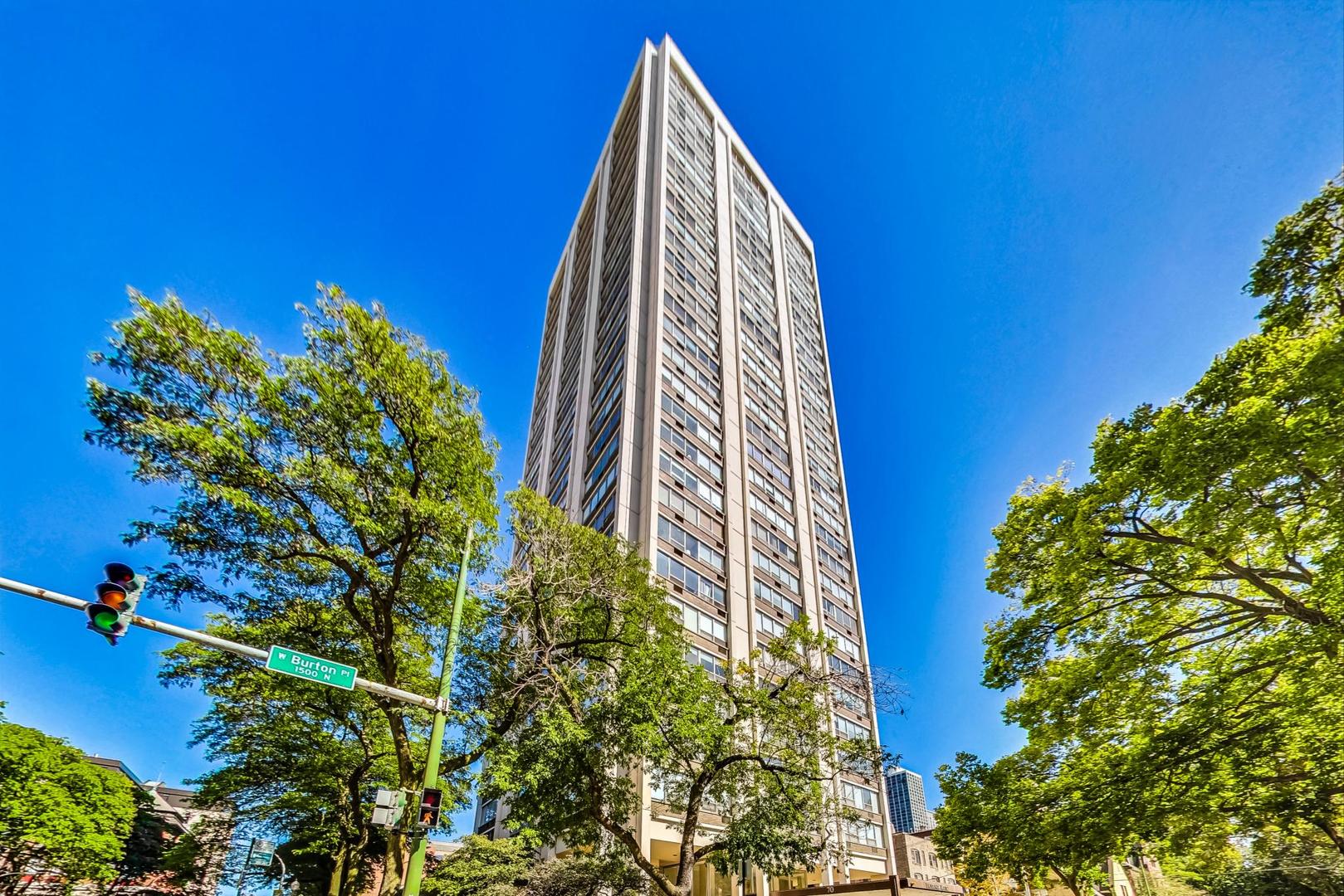 70 W Burton Place Unit: 2601