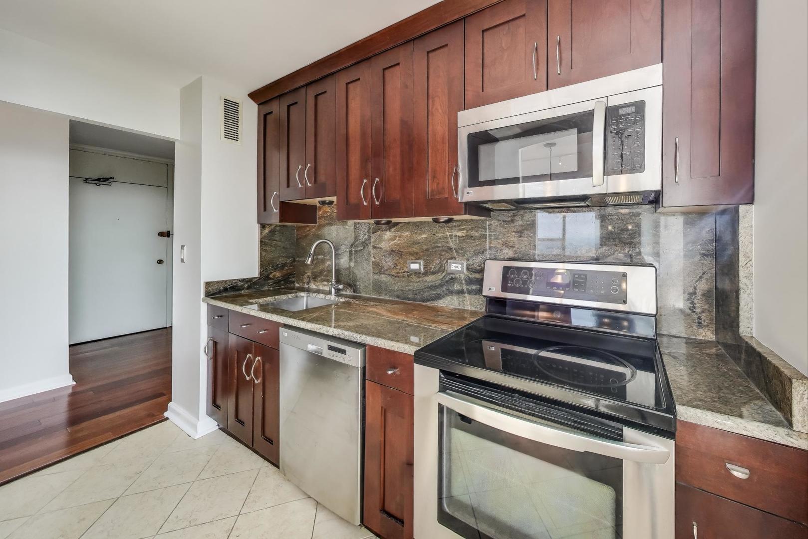 70 W Burton Place Unit: 2601