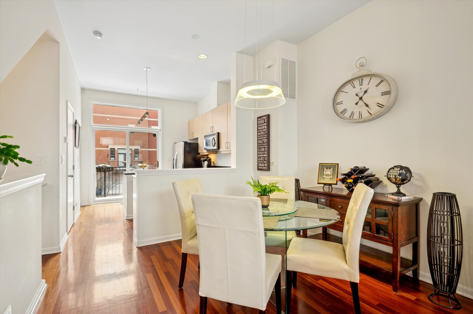 1219 N Sedgwick Street