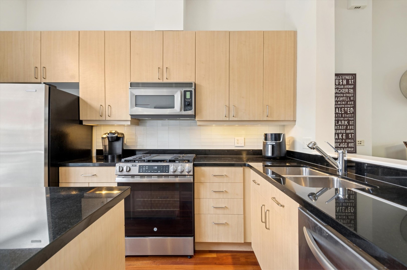 1219 N Sedgwick Street