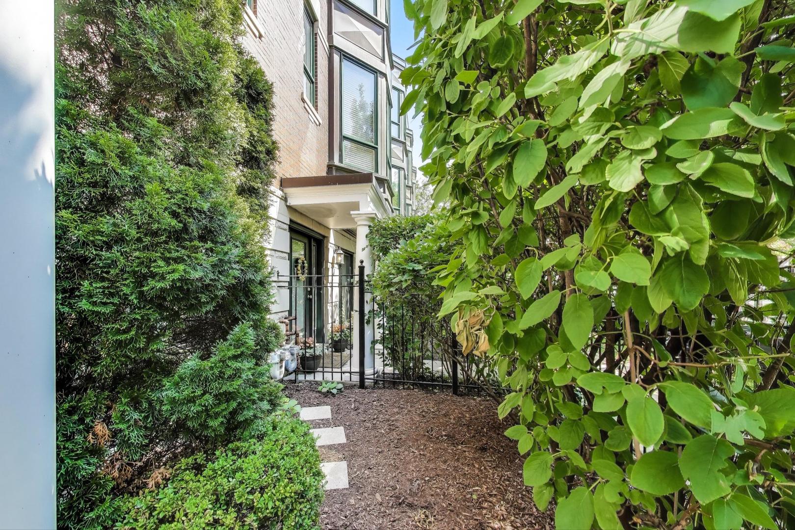 1219 N Sedgwick Street