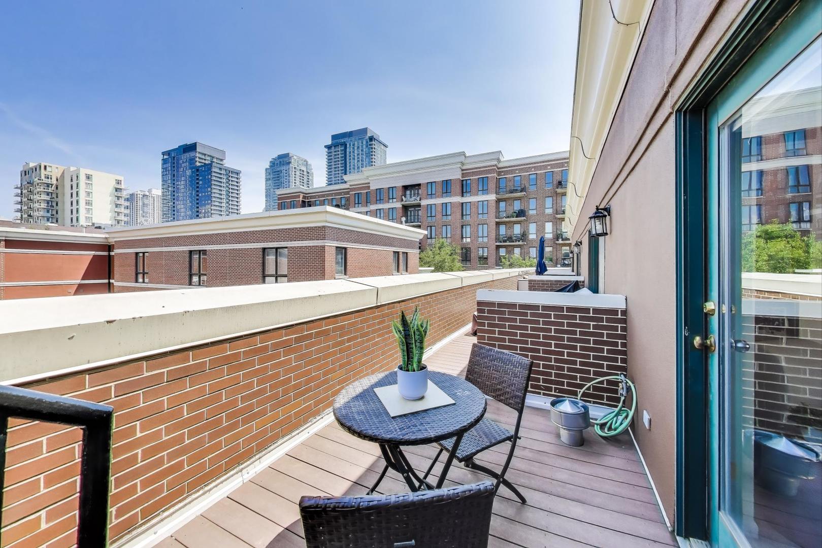 1219 N Sedgwick Street