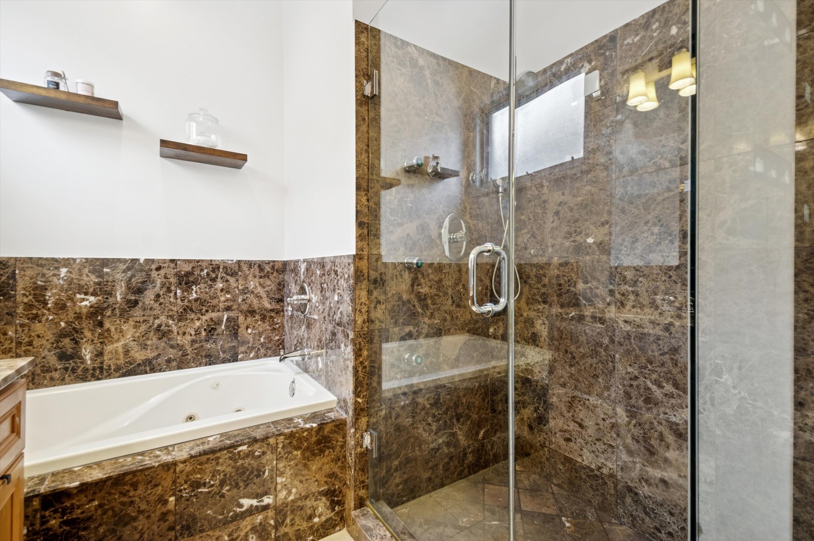 1407 N Campbell Avenue Unit: 1