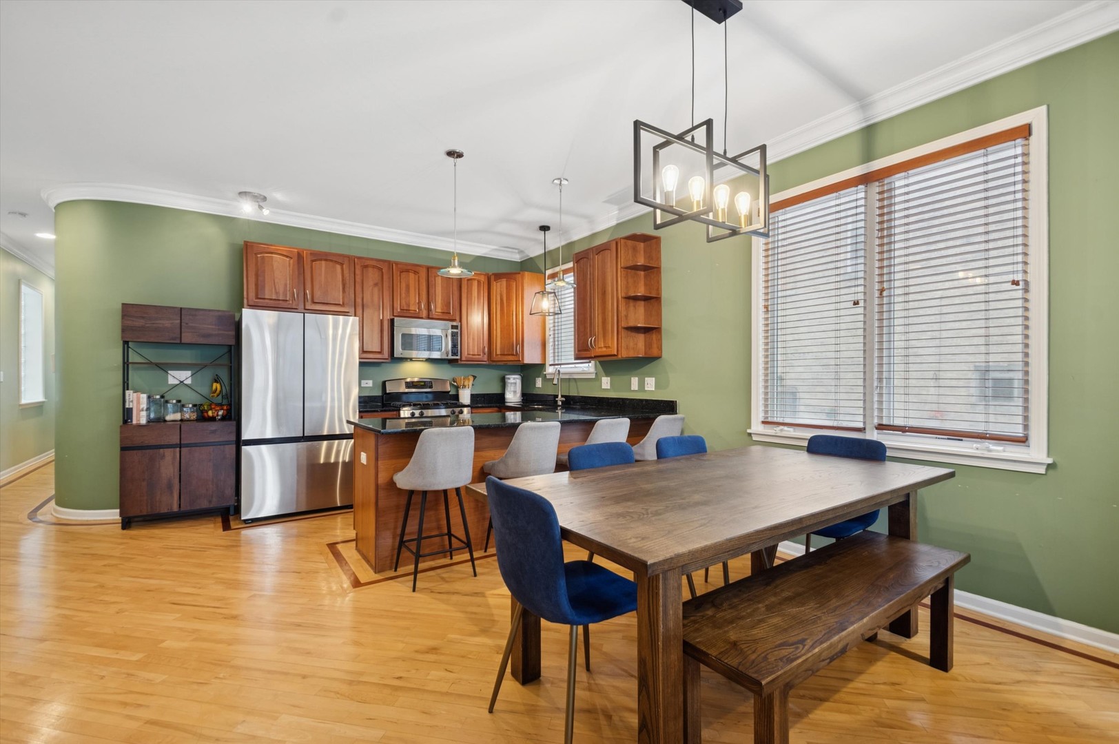 1407 N Campbell Avenue Unit: 1