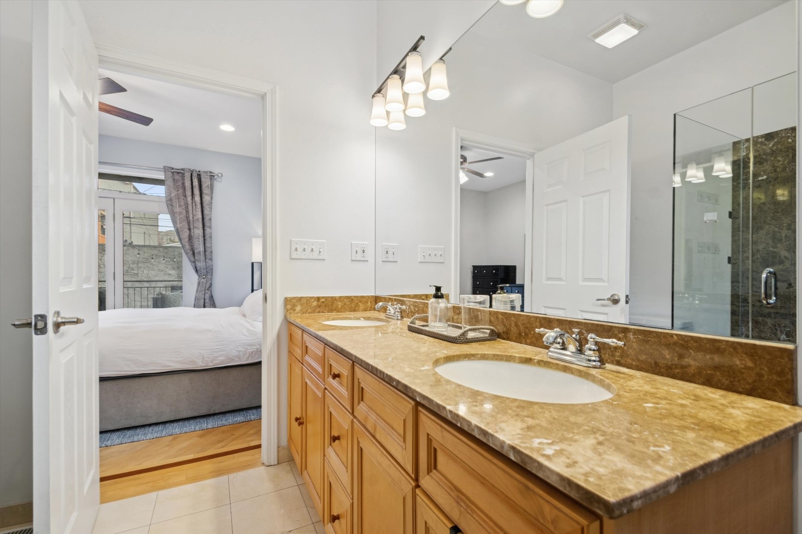 1407 N Campbell Avenue Unit: 1