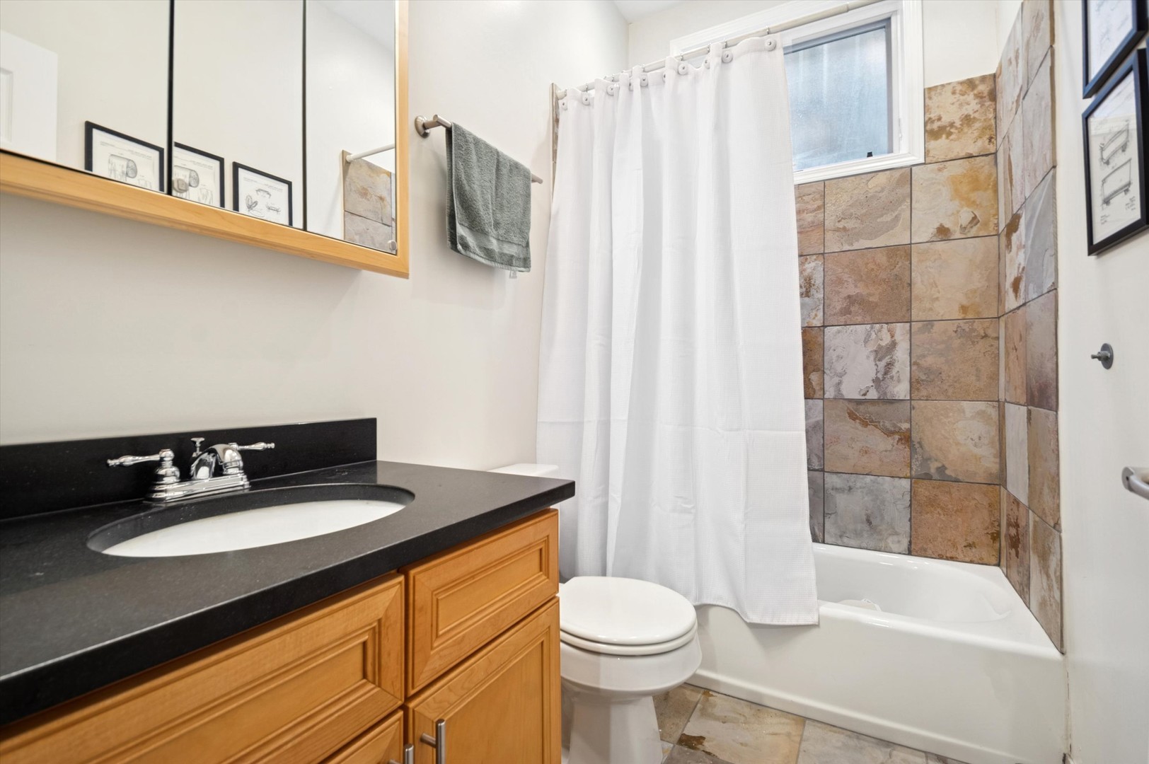 1407 N Campbell Avenue Unit: 1